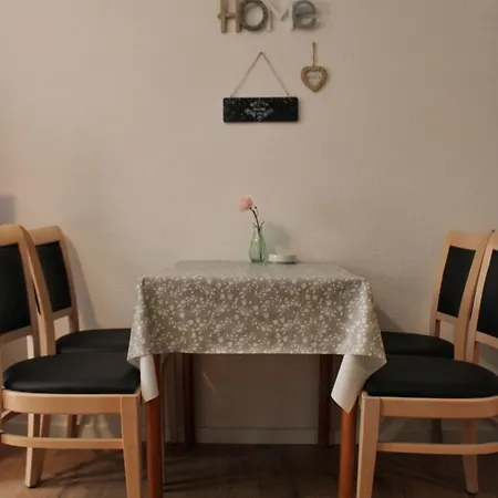 Laura-spacious On The Main Appartement