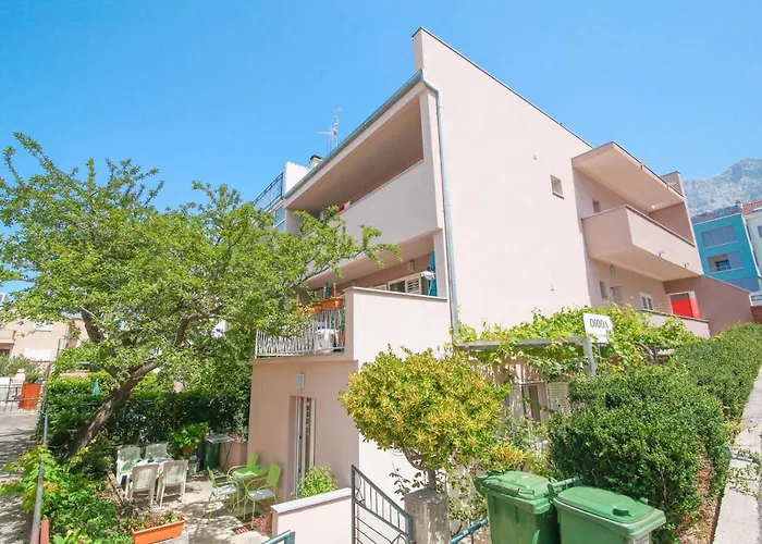 Laura-spacious On The Main *