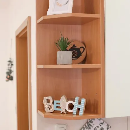Studio Apartment Laura-Spacious Studio On The Main Beach Daire