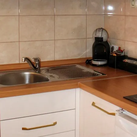 Studio Apartment Laura-Spacious Studio On The Main Beach Makarska