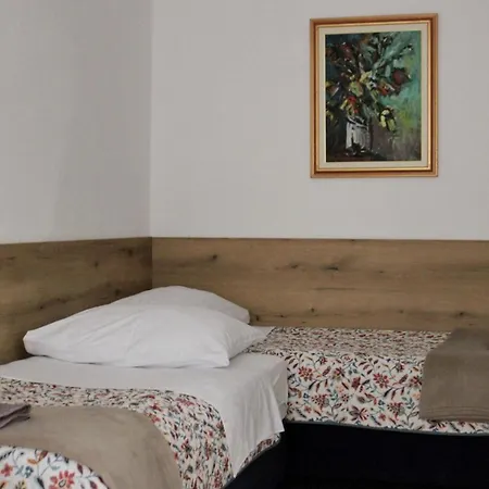 Studio Apartment Laura-Spacious Studio On The Main Beach Daire
