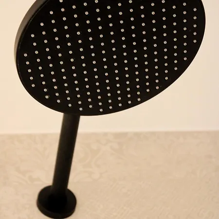 Laura-spacious On The Main Apartment