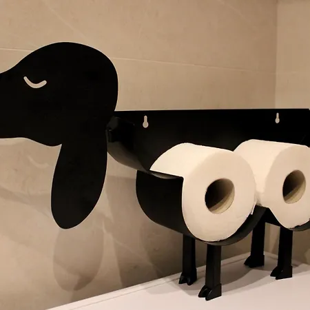 Laura-spacious On The Main *