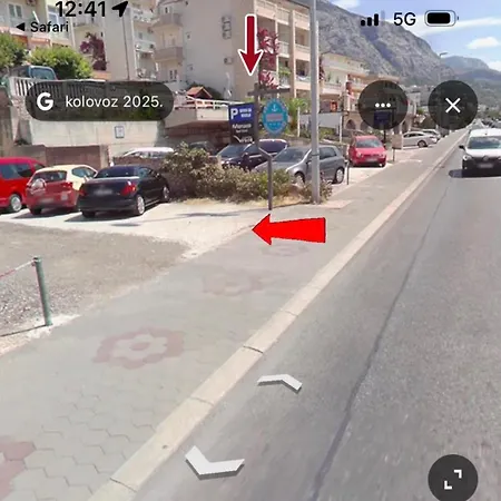 Laura-spacious On The Main * Makarska