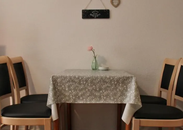 Laura-spacious On The Main Appartement