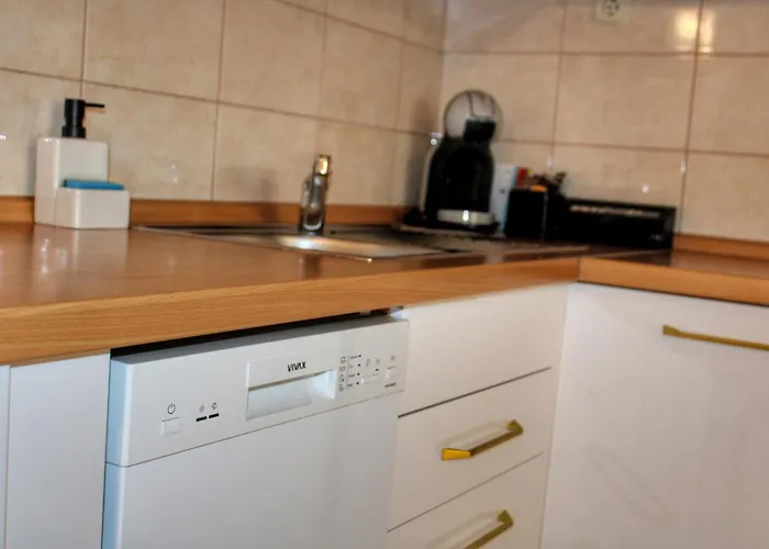 Appartement Laura-spacious On The Main Makarska