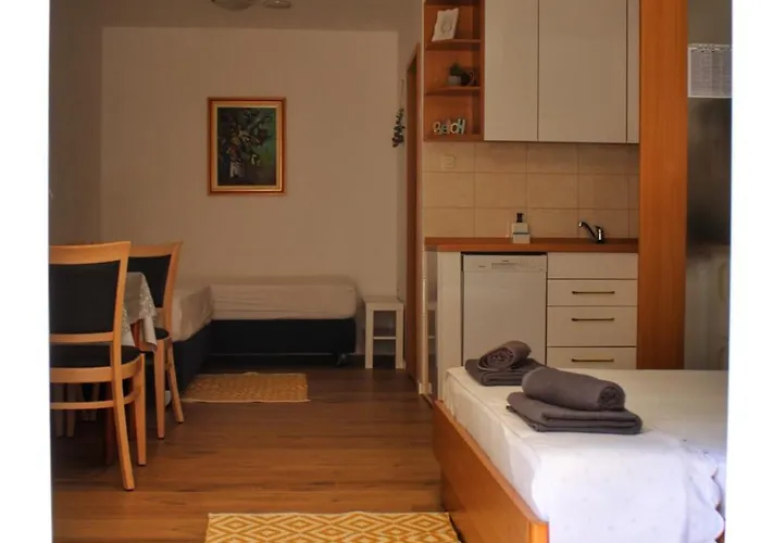 Appartement Laura-spacious On The Main *